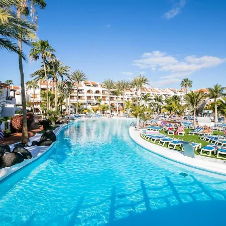 4008 Great Location In Americas, Sea Front! Apartment