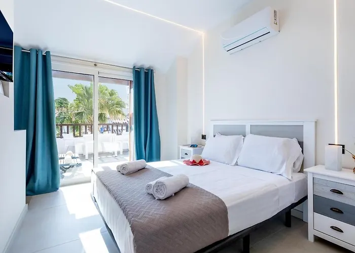 Διαμέρισμα 4008 Great Location In Americas, Sea Front!