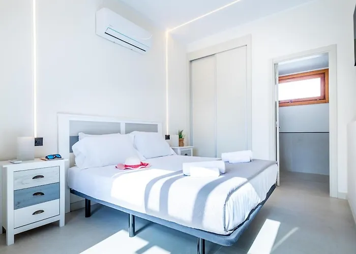 4008 Great Location In Americas, Sea Front! *