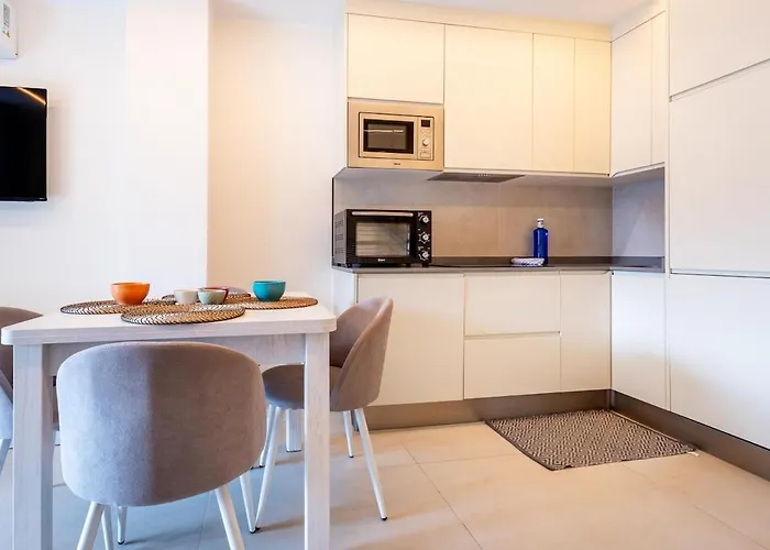 4008 Great Location In Americas, Sea Front! *