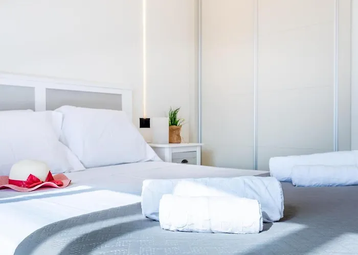 4008 Great Location In Americas, Sea Front! Playa de las Americas (Tenerife)