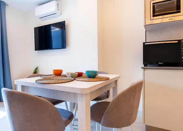 4008 Great Location In Americas, Sea Front! Playa de las Americas (Tenerife)