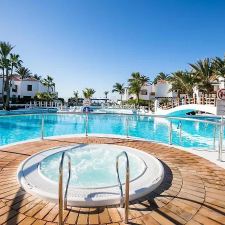 דירה 4008 Great Location In Americas, Sea Front!