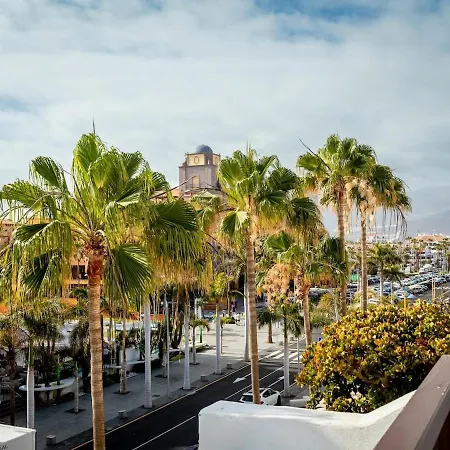 4008 Great Location In Americas, Sea Front! דירה