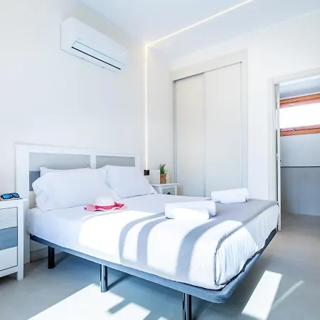 4008 Great Location In Americas, Sea Front! *